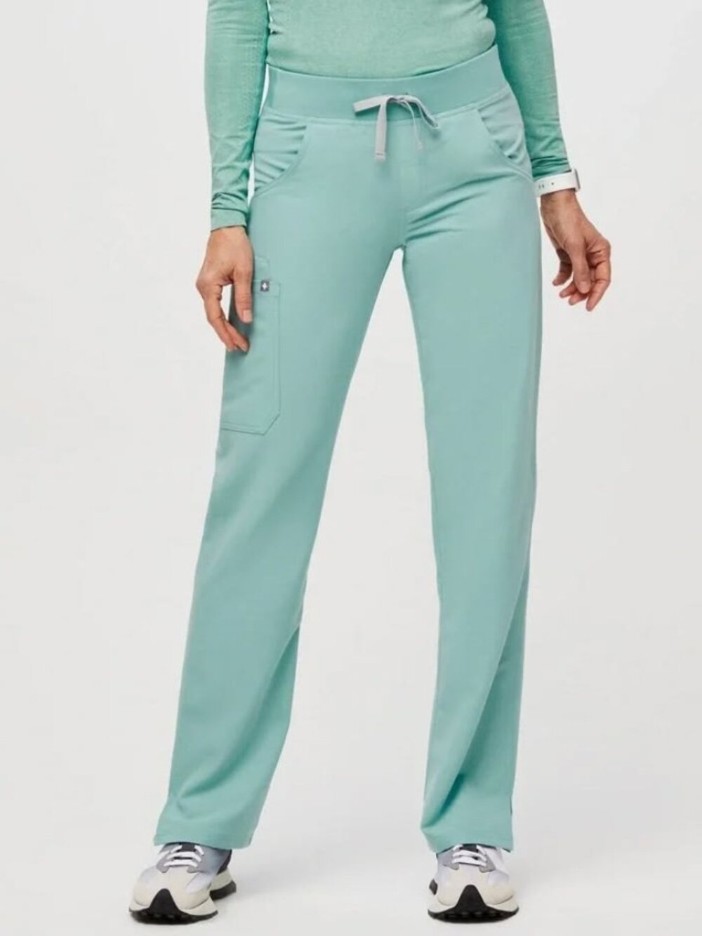 Figs Women's Kade Cargo Scrub Pants in Sea Glass Seaglass Size Small Tall